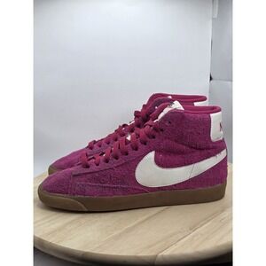 Woens Size 8 - Nike Blazer Mid Suede 'Sport Fuchsia'